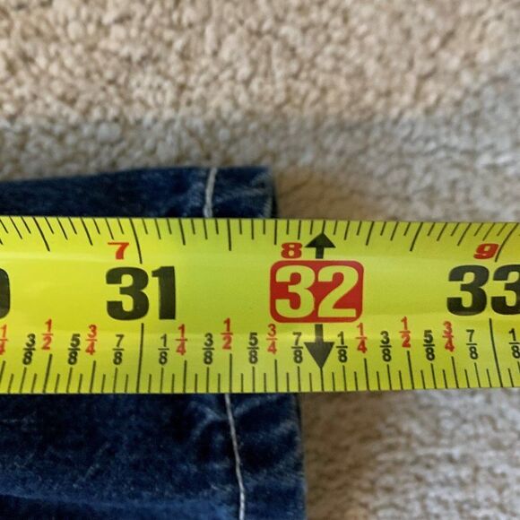 Levi low rise bell bottom jean, EUC, deep indigo, 31" waist, 39 " hip, 32 inseam - Picture 3 of 16